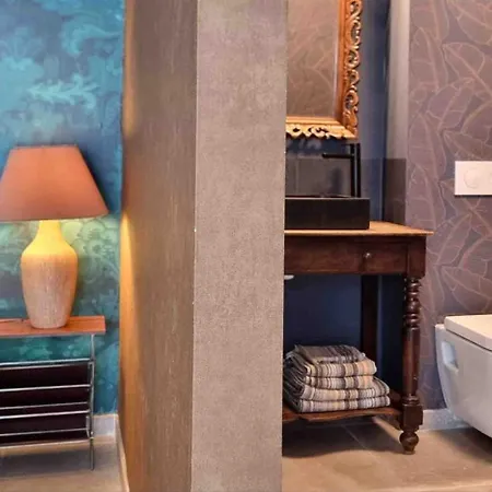 La Chèvre Folle - Stay in Style featuring a Free basic Breakfast Couette-café Ostende