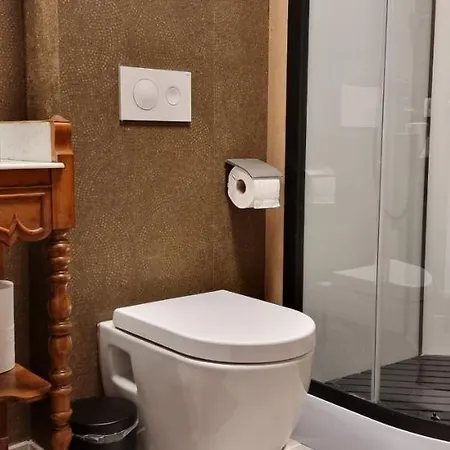 Logies La Chevre Folle - & Cooking In Style With Shared Kitchen Οστένδη