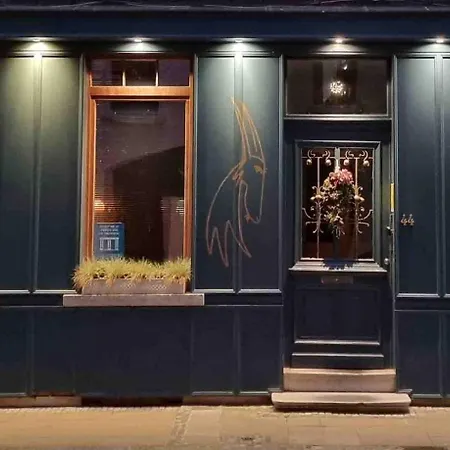 Logies La Chevre Folle - & Cooking In Style With Shared Kitchen Bed & Breakfast