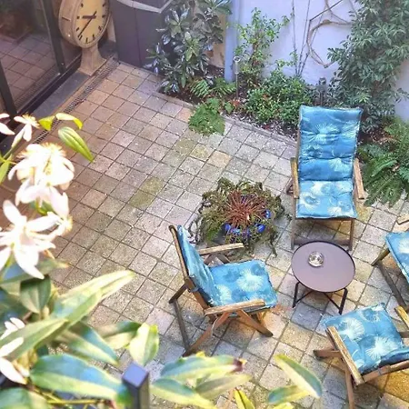 La Chevre Folle - In Style Featuring A Free Basic Breakfast Bed & Breakfast 4*