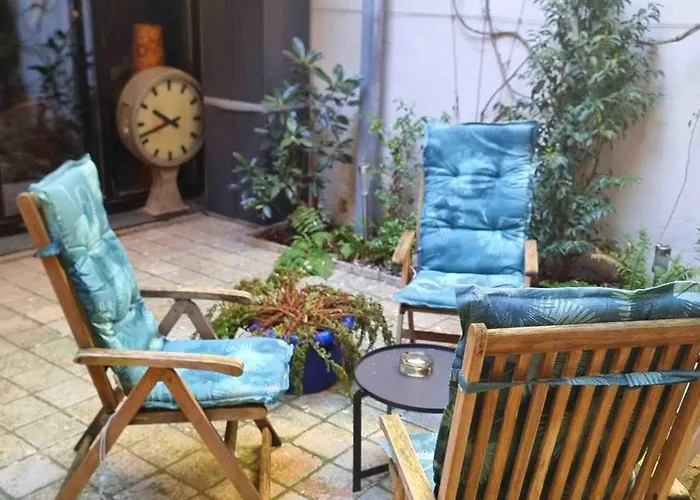 Logies La Chèvre Folle - Lodging&cooking In Style With Shared Kitchen Couette-café 4*