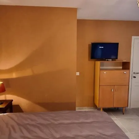 Logies La Chèvre Folle - Lodging&cooking In Style With Shared Kitchen