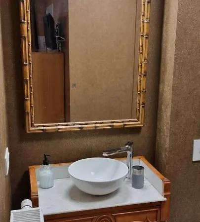 Bed & Breakfast Logies La Chèvre Folle - Lodging&cooking In Style With Shared Kitchen Ostenda